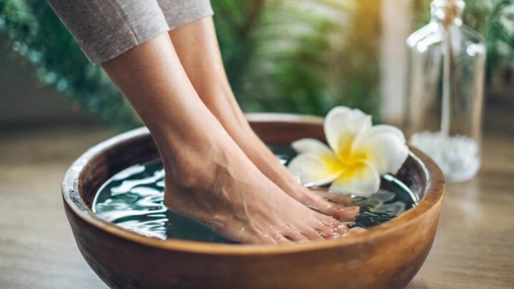 Introduction to Foot Soaks: benefits, types, uses and safety concerns